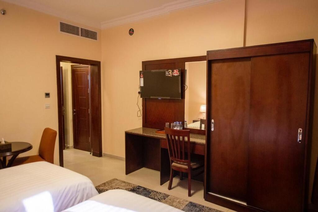 Al Ayniah Hotel Médine Extérieur photo
